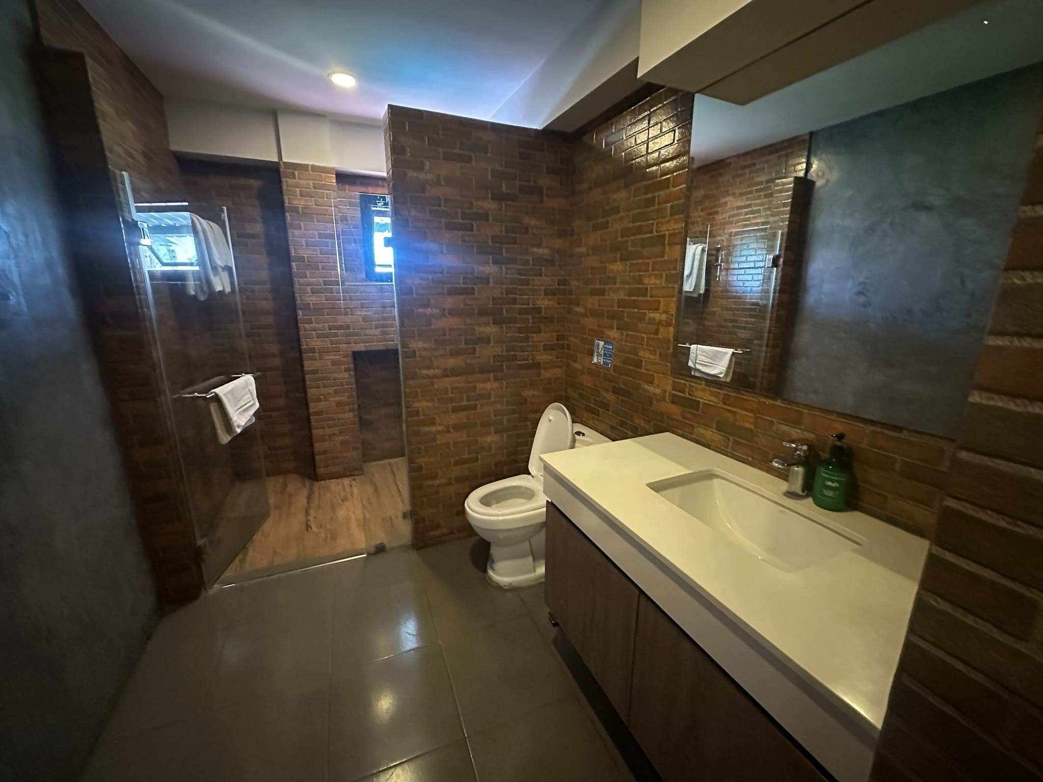 V20 Boutique Hotel
