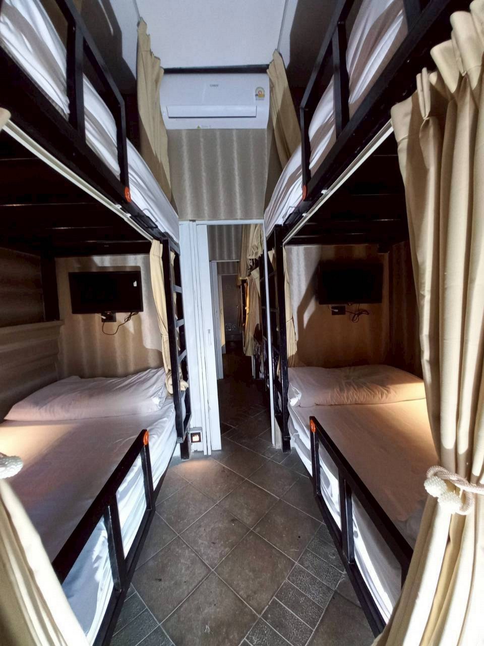 V20 Boutique Hotel