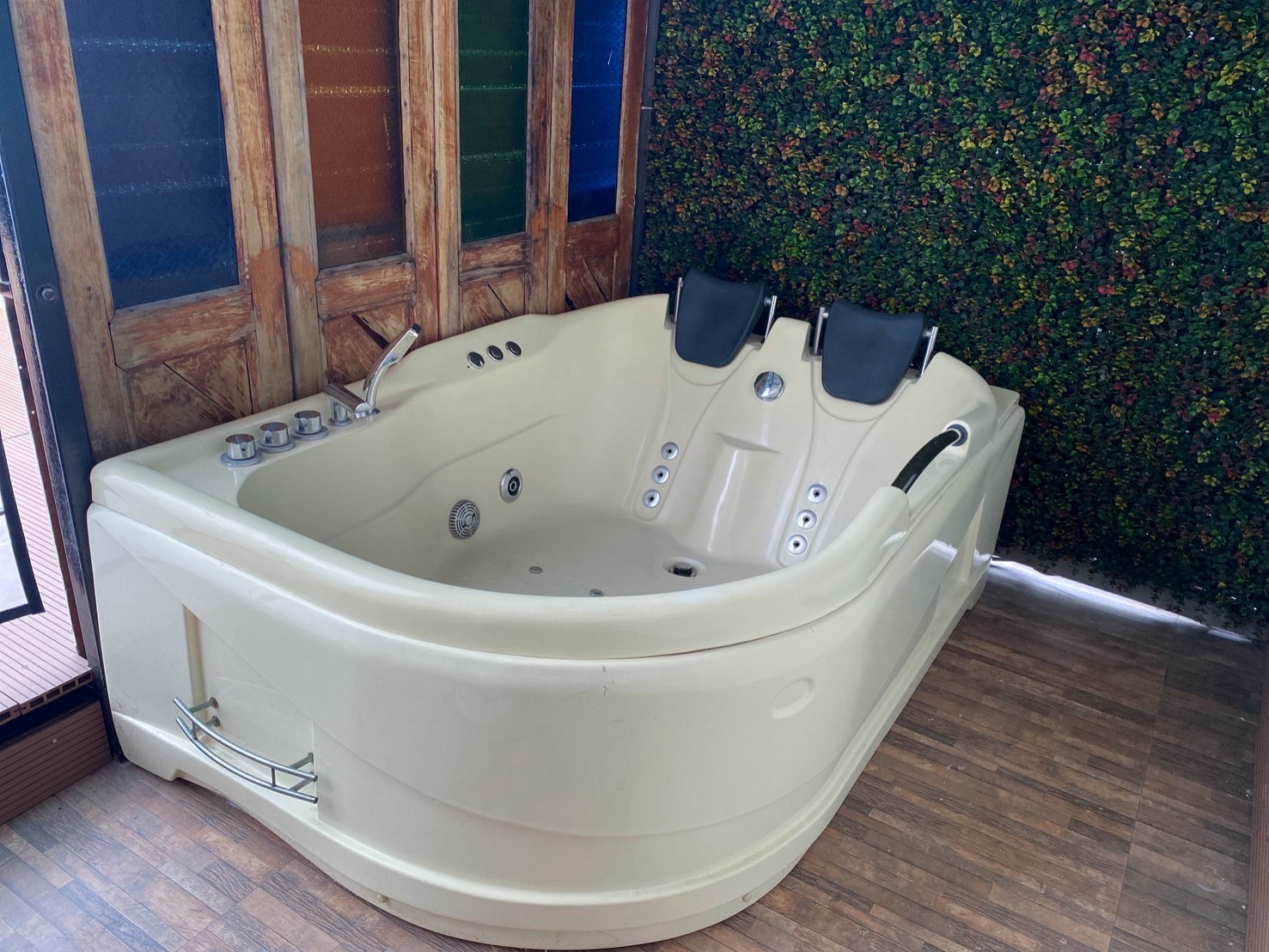 V20 Boutique Hotel